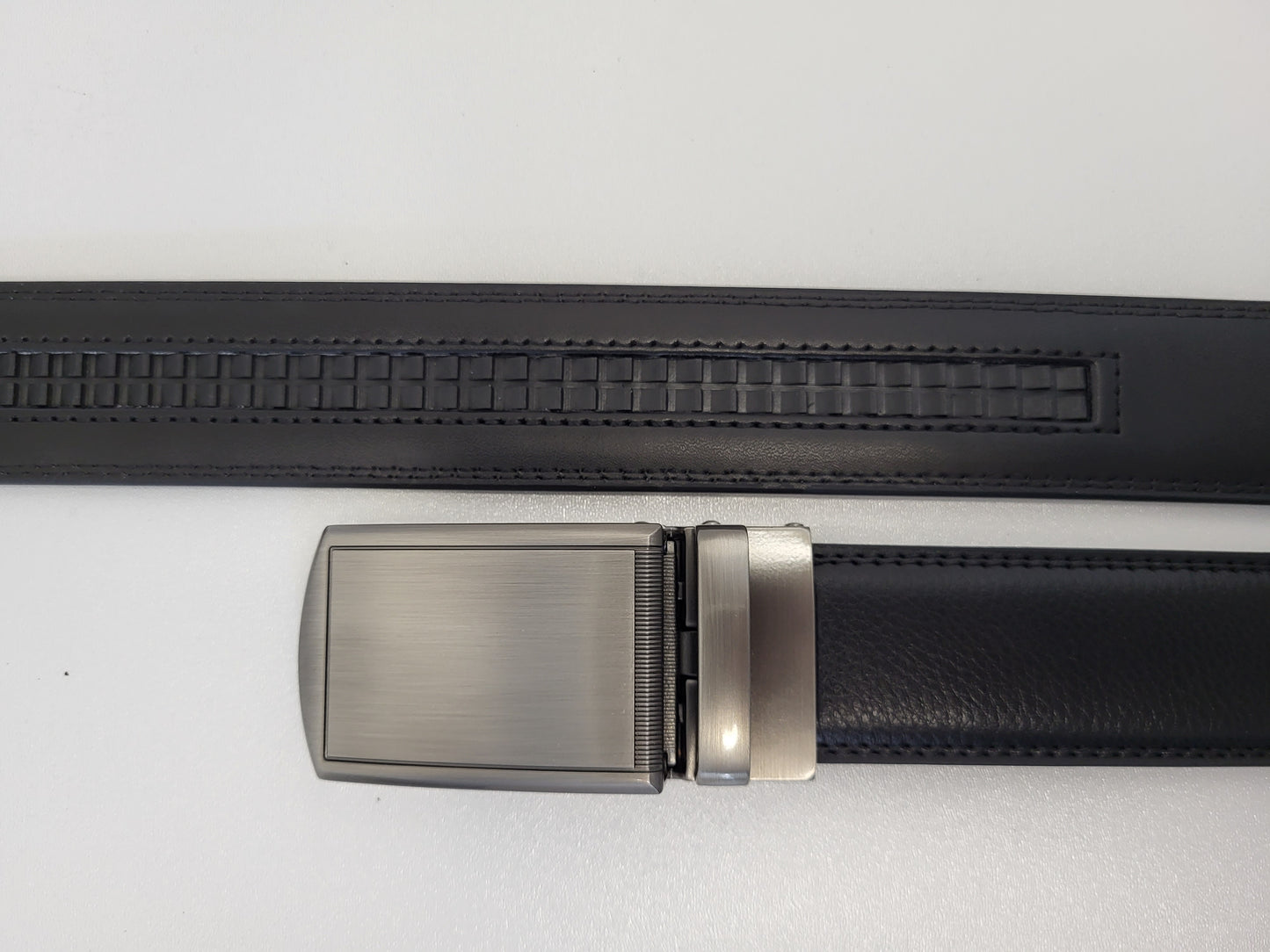<tc>Ceinture homme en cuir avec boucle à verrouillage automatique</tc>