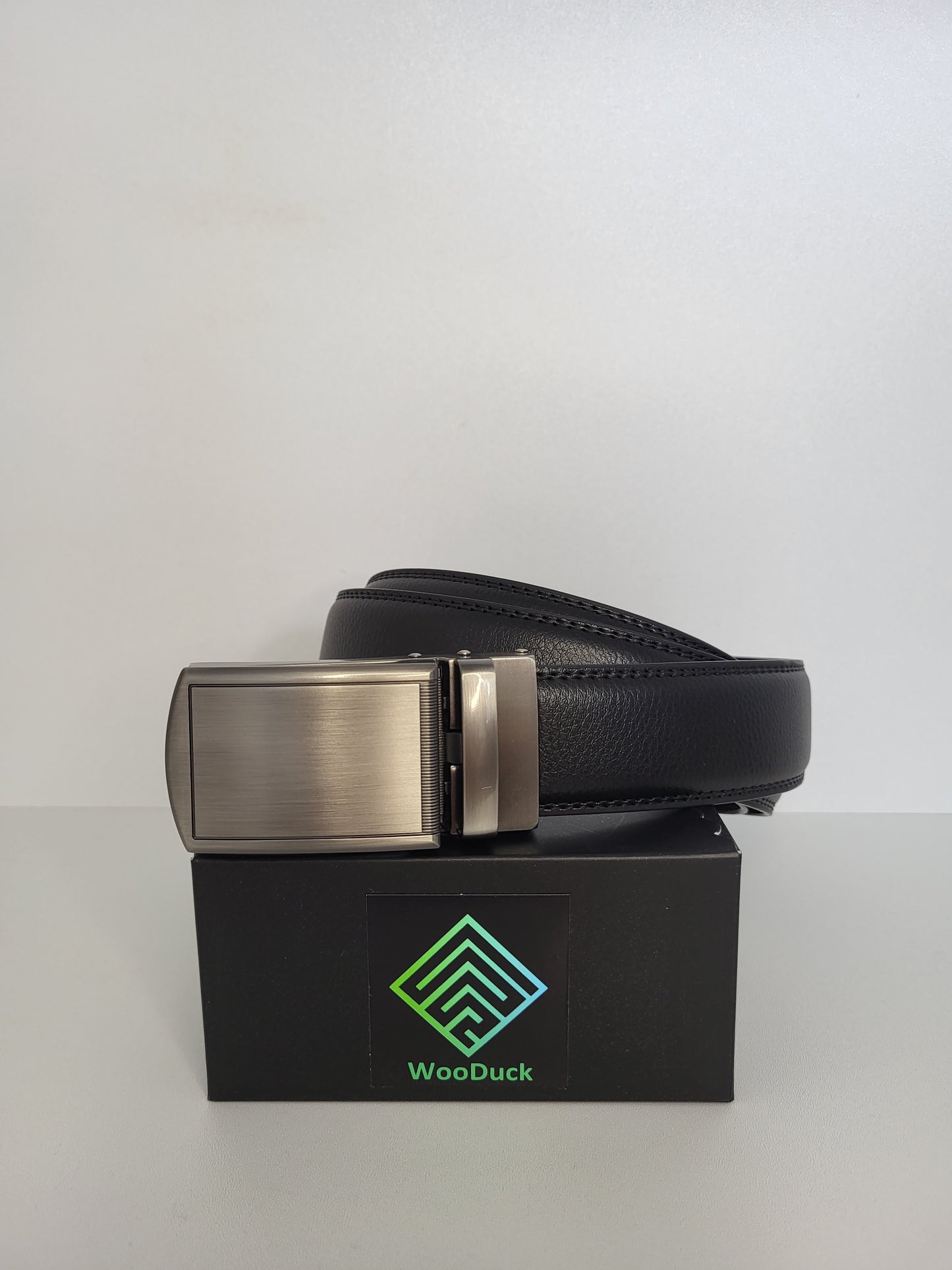 <tc>Ceinture homme en cuir avec boucle à verrouillage automatique</tc>