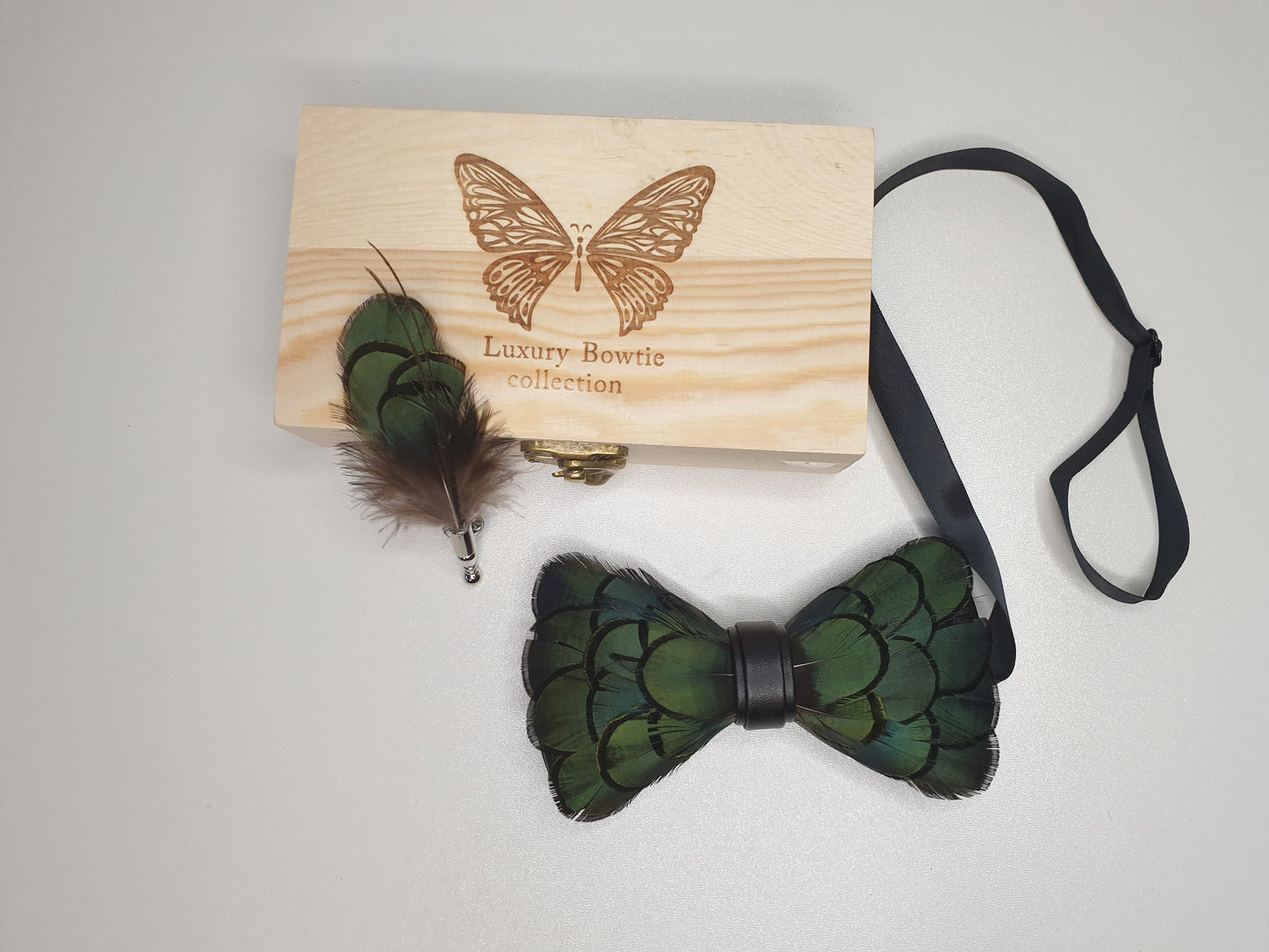 Bow tie with a unique "feather" look