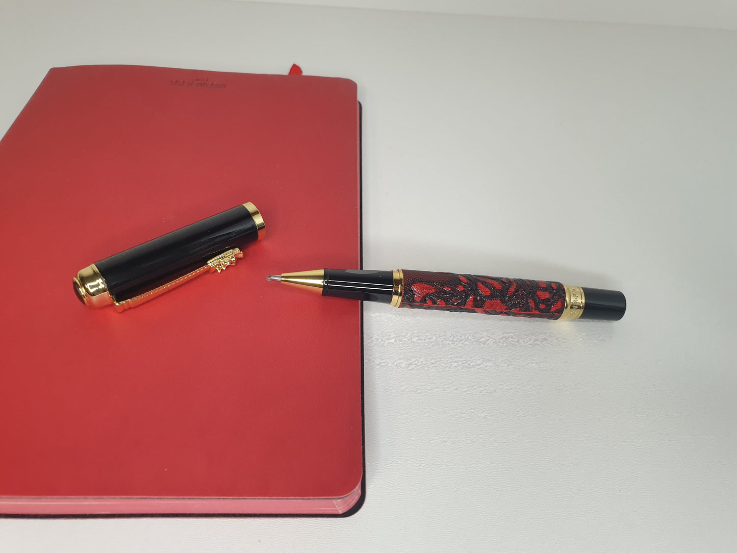 Stylo roller de luxe - "Le dragon" - rouge